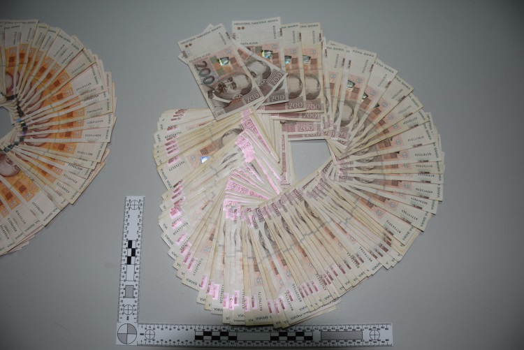 Slika /PU_ZG/slike/PUZ/2020/VELJAČA/5-2 obrada droga/foto 1.jpg